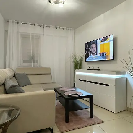 Home3city Sunrise Apartamento *